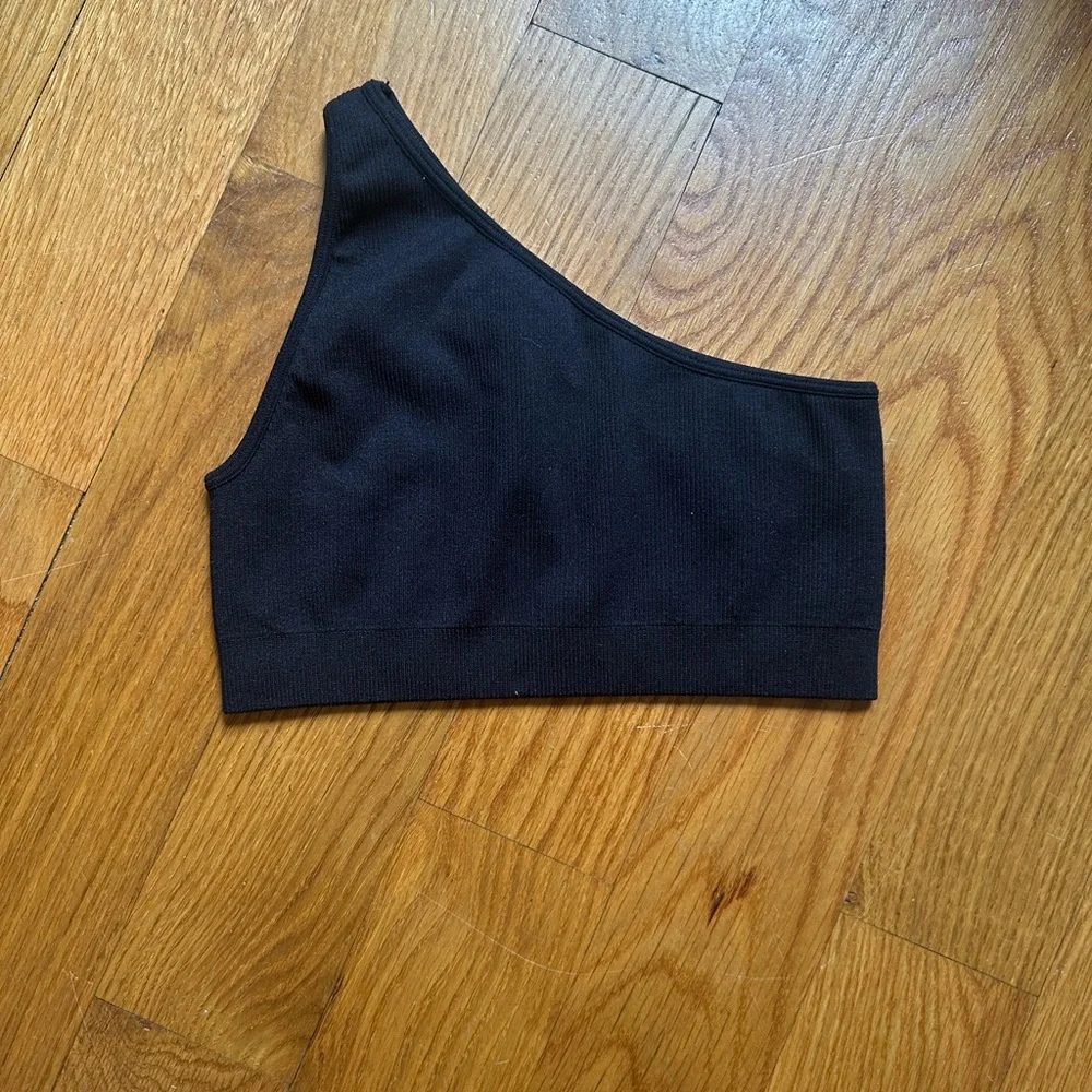Set Active Black One-Shoulder Sports Bra - Picture 2 of 3